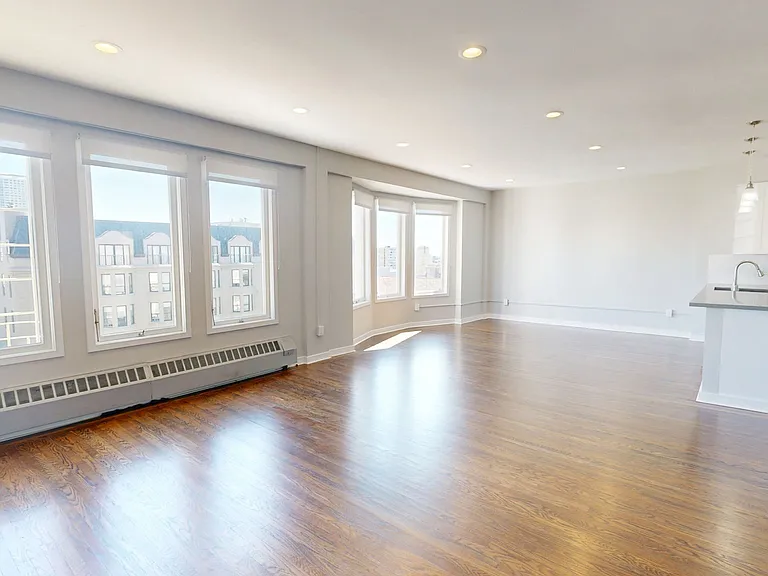 1735 Van Ness Avenue — Photo 1