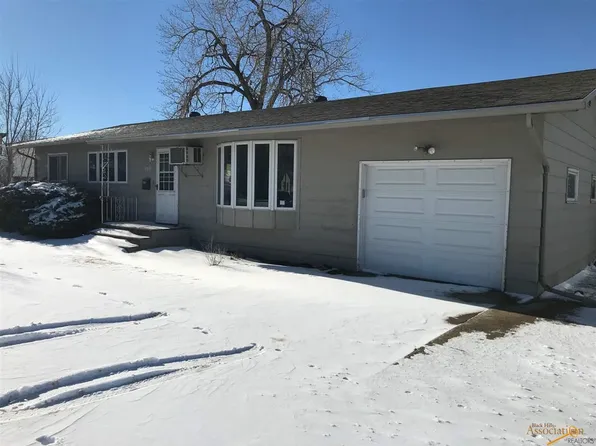 1715 Sheridan Lake Rd, Rapid City, SD 57702
