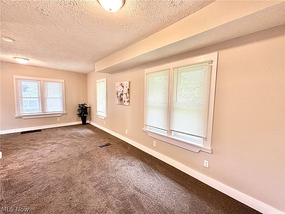 4th image of 540 Anderson Ave