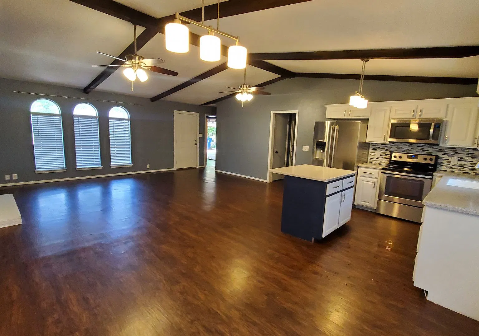 Preleasing For Early Aug 2027! (3) Bed/(2) Bath - Over 1800 Sqft W/ Bonus Room And Bar! — Photo 3