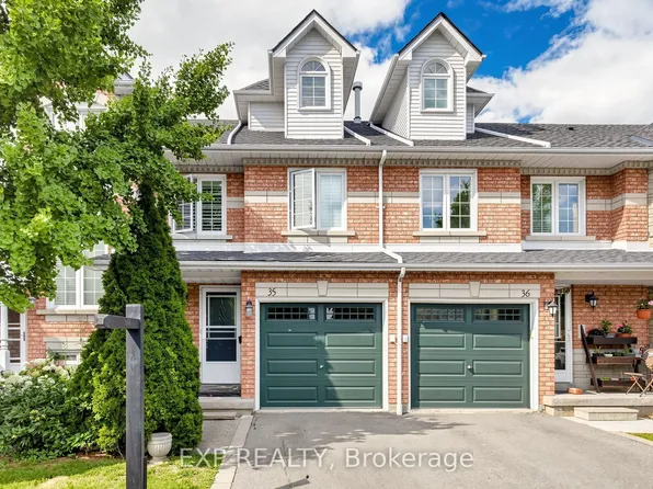 455 Apache Ct Unit 35, Mississauga, ON L4Z 3W8