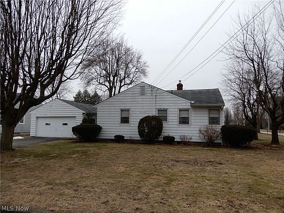 5th image of 160 S Crowell Ave