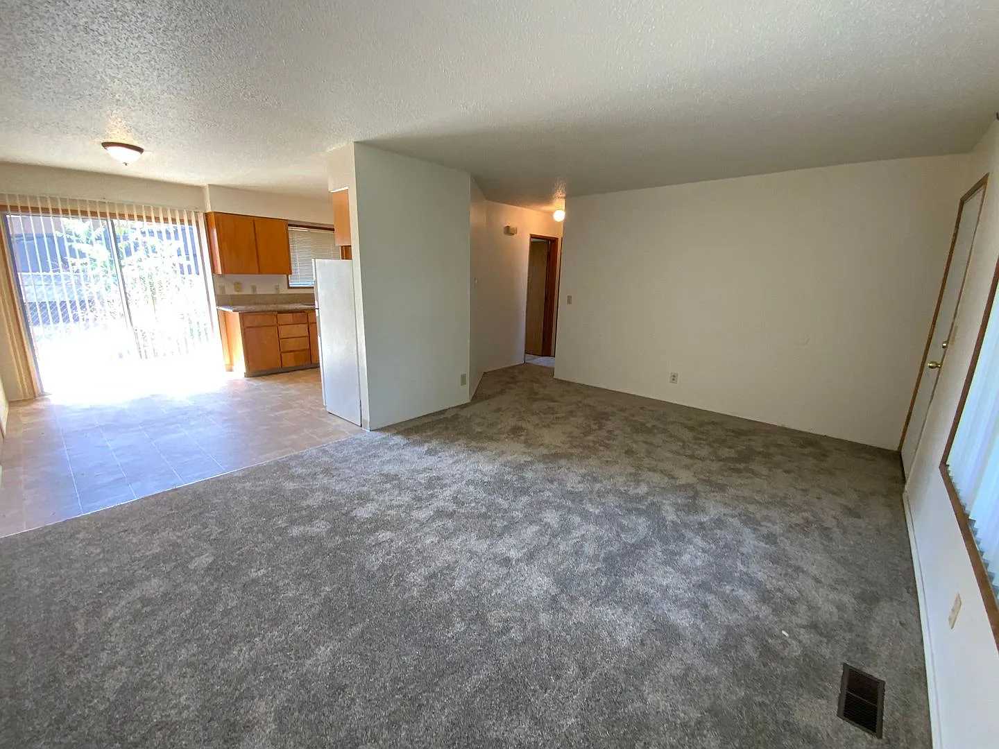 1412 - 1440 SE Oak Street — Photo 4