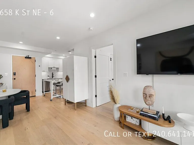 1658 K St NE #6 — Photo 7
