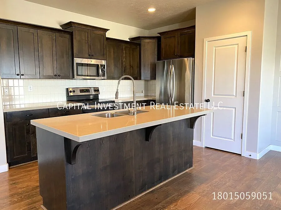 Townhome Available Now! — Photo 3