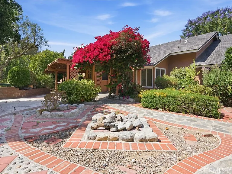 16682 Oakhurst Cir — Photo 6