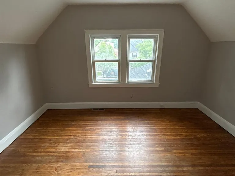 4711 Camden Ave N — Photo 8