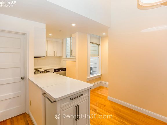 4th image of 1659 Fulton #A