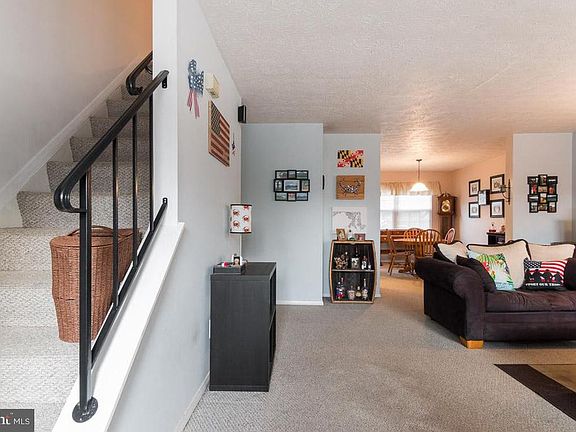 2nd image of 33 Pike Hall Pl