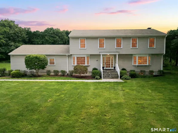 124 Sturbridge Lane, Trumbull, CT 06611