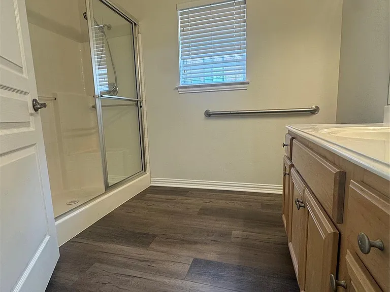 1010 Teresa Ct — Photo 5
