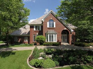 5049 Green Farms Rd, Edina, MN 55436