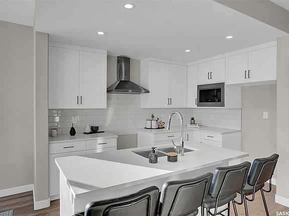 5th image of 321 Cockcroft STREET