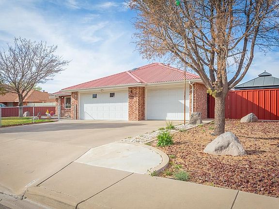 3rd image of 803 E Linda Vista Blvd