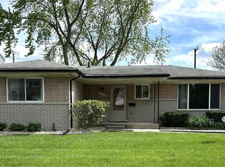 7018 Jenerous St, Center Line, MI 48015