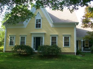 541 New Bedford Rd, Rochester, MA 02770