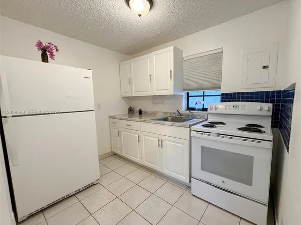 718 SW 11th Ave, Miami, FL