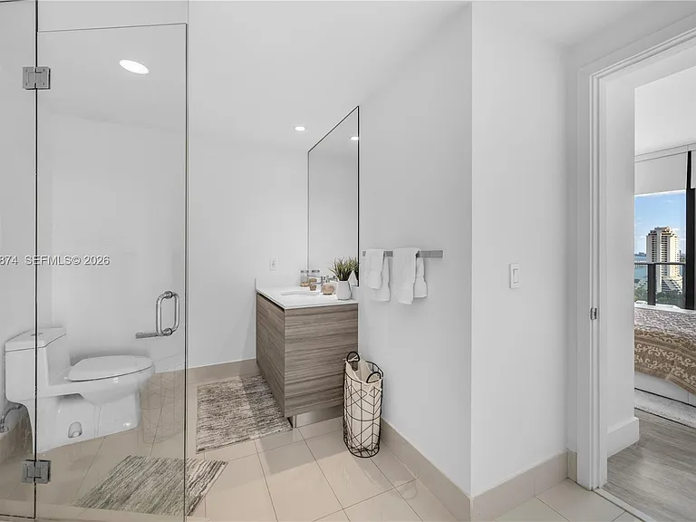 121 NE 34th St #1704 — Photo 12