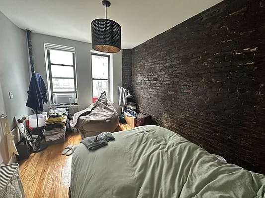 Rented by Premier Metro Realty Corp | media 5