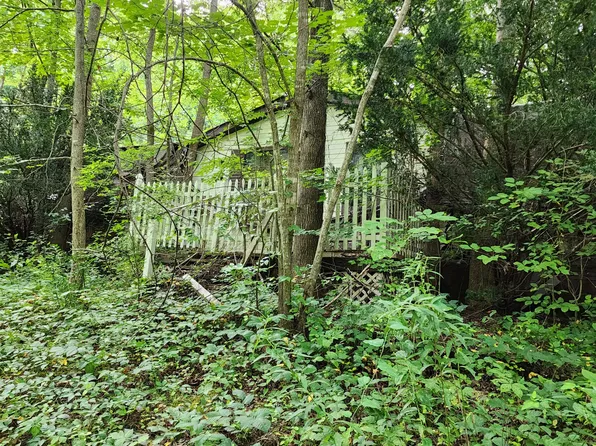 3048 Sweet Home Rd, Chapmansboro, TN 37035