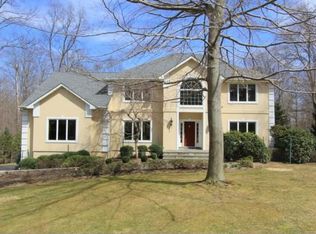 8 Kniffen Rd, Katonah, NY 10536