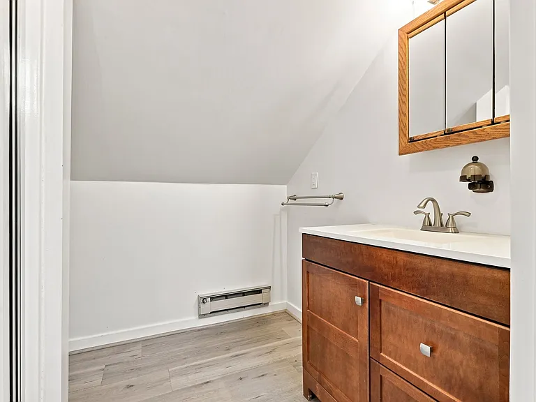 23-25 Suncrest Rd #2 — Photo 14