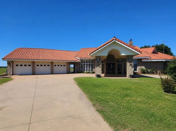 46069 County Street 2630, Apache, OK 73006