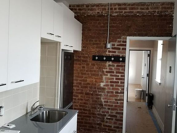 2nd image of 2856 47th St APT 2F