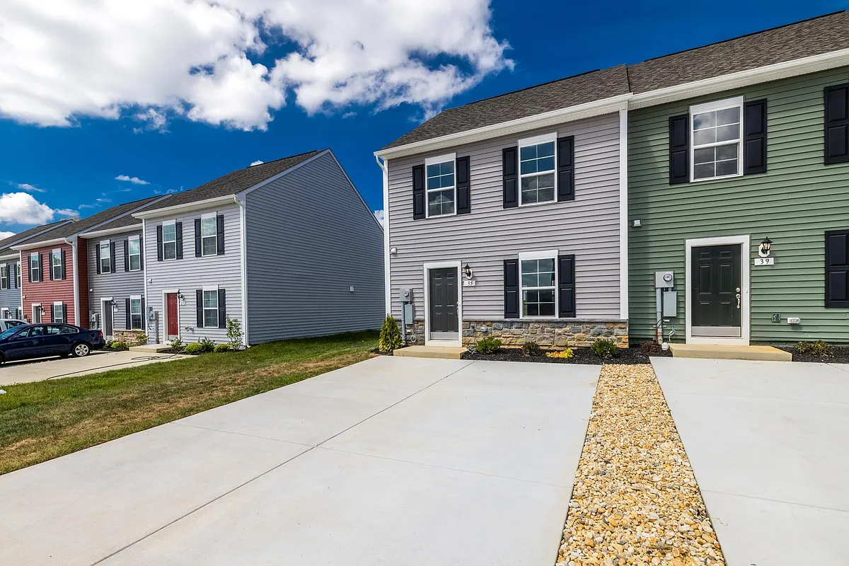 Building Photo - 35 Orchard Green Dr