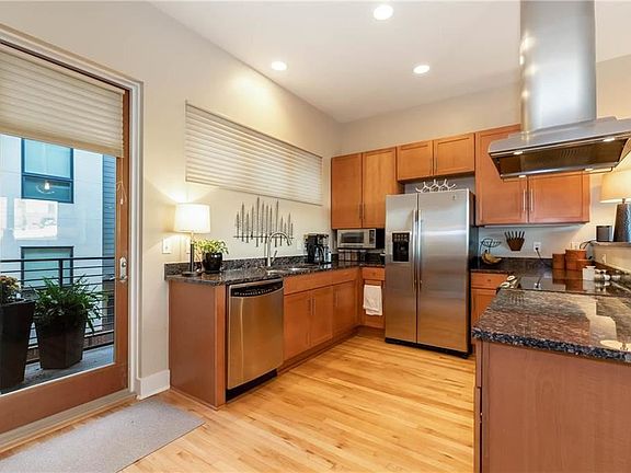 4th image of 4555 Washington St #C5