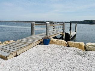 37 Palmer Ln, Westport, MA 02790