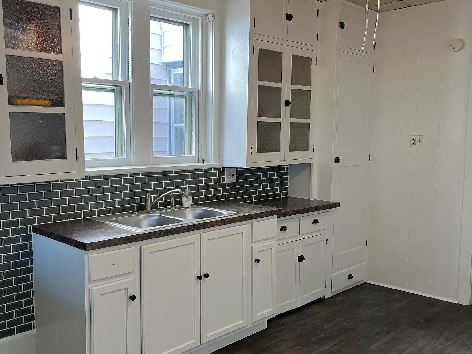 3 bed, 1296 sqft, $1,450 — Photo 4