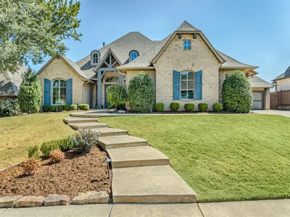 3216 Hillside Dr, Edmond, OK 73012