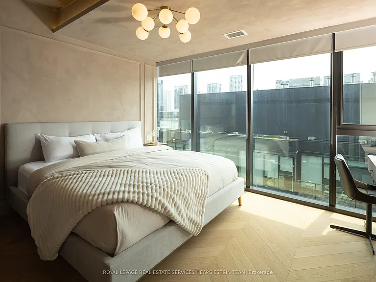 629 King St W #1201 — Photo 10