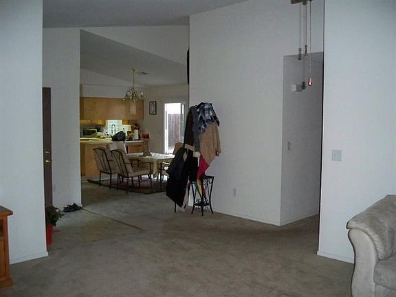 3rd image of 1273 Carmen Ave