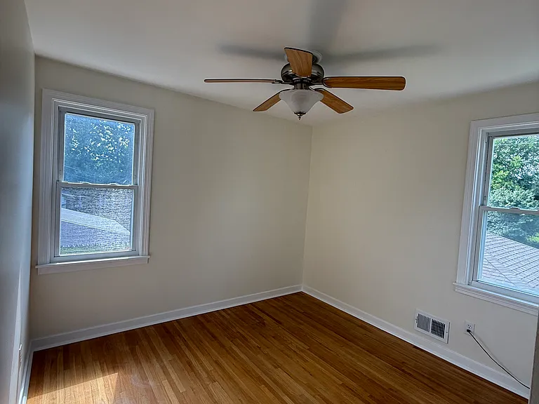 113 Argyle Ave #2 — Photo 16