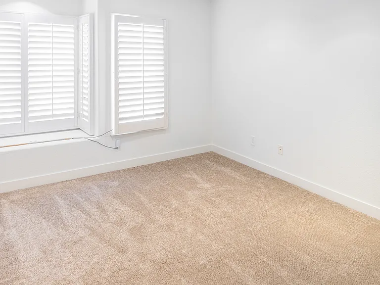 4625 Belvista Ct — Photo 20