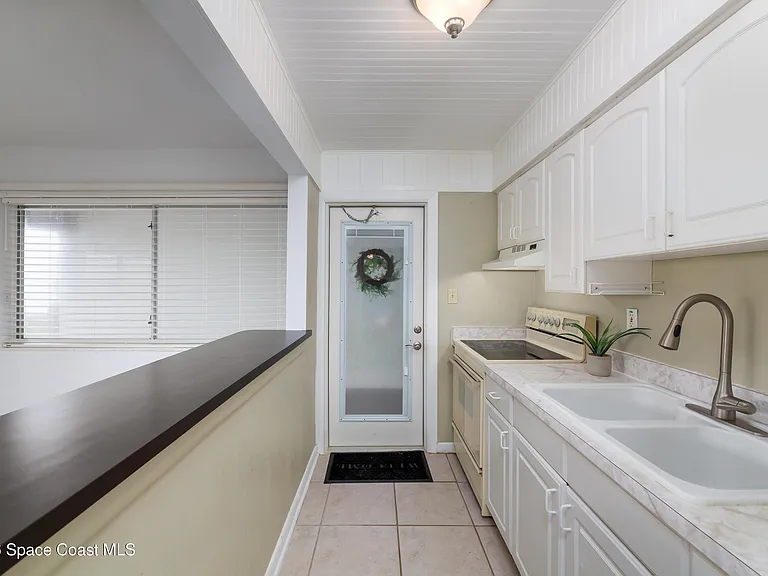 1273 Jimmy Buffett Memorial Hwy #304 — Photo 6