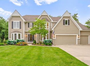 8407 W 141st St, Overland Park, KS 66223