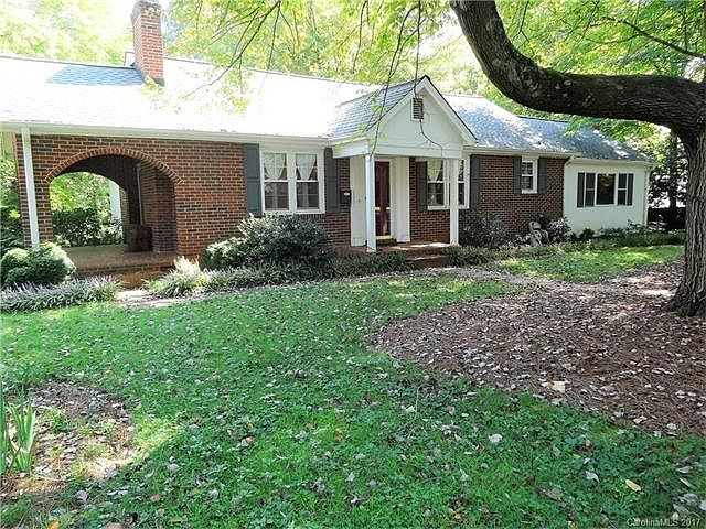 1st image of 124 Magnolia St #126
