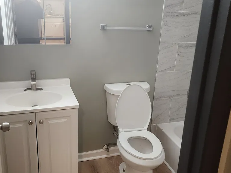 200 N 2nd St #2A8 — Photo 3