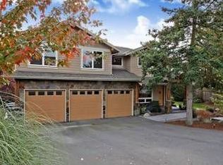10011 NE 13th St, Bellevue, WA 98004