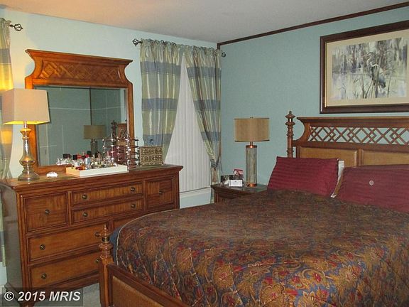 Bedroom (Master)