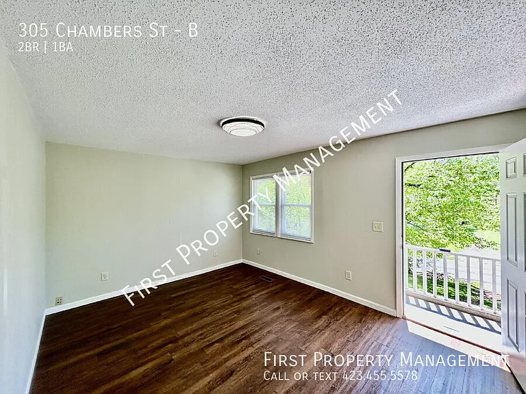 305 Chambers St #B — Photo 3