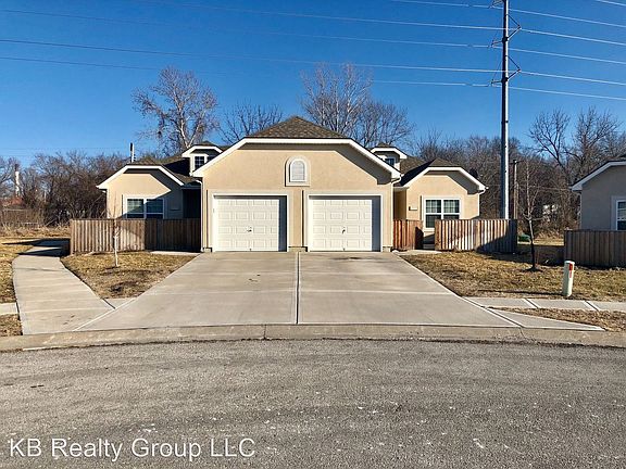 2nd image of 1209 S Kaydeen Ct