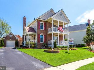 6569 Forsythia St, Springfield, VA 22150