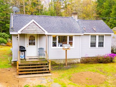96 Waukewan Road, New Hampton, NH, 03256