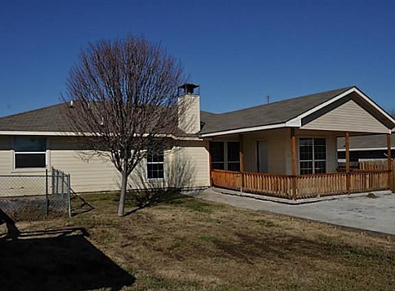 3rd image of 3009 Hillsdale St