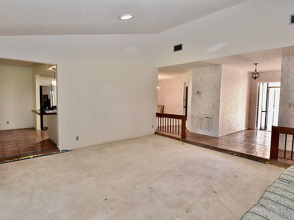 3rd image of 18101 Grove Avenue