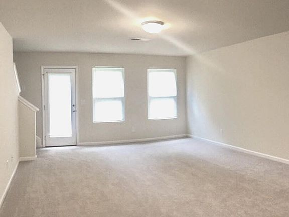 4th image of 1135 Magnolia Gardens Walk